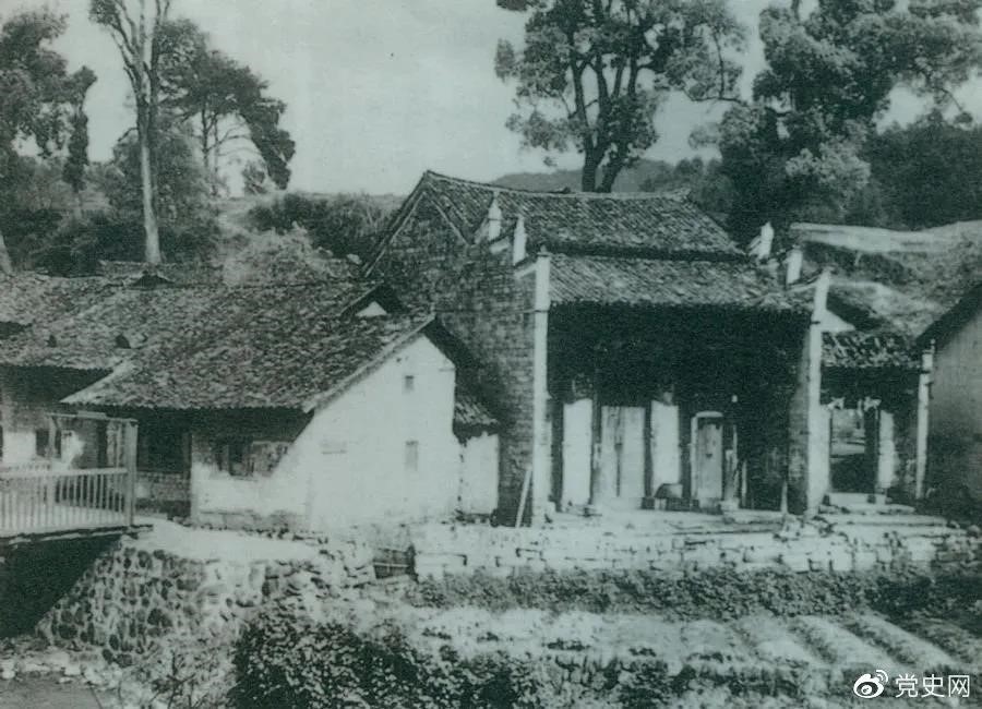 1928年5月20日，毛澤東主持召開(kāi)中共湘贛邊界第一次代表大會(huì )。圖為會(huì )址——茅坪謝氏慎公祠。