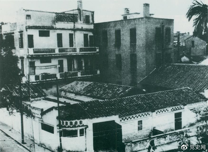 　　1923年6月12日至20日，中國共產(chǎn)黨在廣州東山恤孤院路后街31號（今恤孤院路3號）召開(kāi)第三次全國代表大會(huì )，圖為大會(huì )舊址。